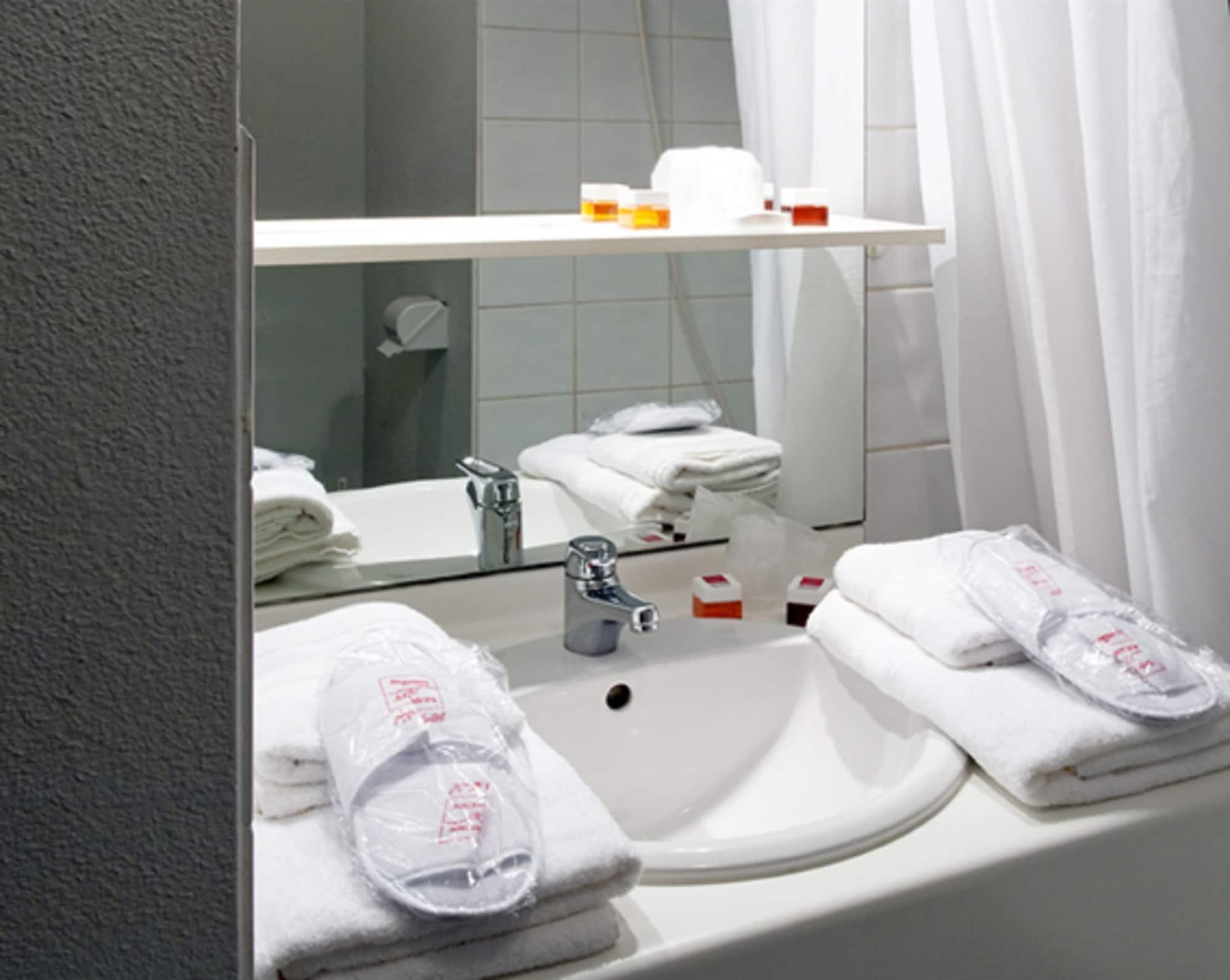 Sejours & Affaires Rennes Longs Champs Aparthotel Eksteriør bilde